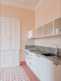 mosaico hidráulico padrão Geo S aplicado numa cozinha Vila Real de Santo António