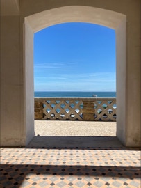 mosaico hidraulico no terraço em Monte Estoril