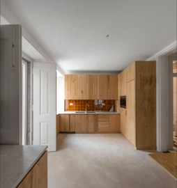 mosaico hidráulico em formato losango aplicado como pavimento na Casa de S. Pedro de Sintra