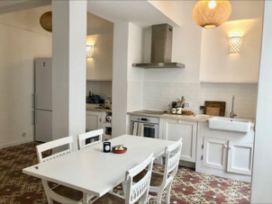 mosaico hidraulico padrão Gasnier aplicado numa cozinha em Olhão