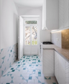 mosaico hidráulico padrão Meia Esquadria aplicado numa cozinha em Lisboa