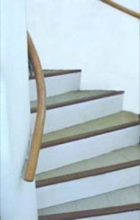 mosaico hidráulico aplicado numas escadas na Dinamarca